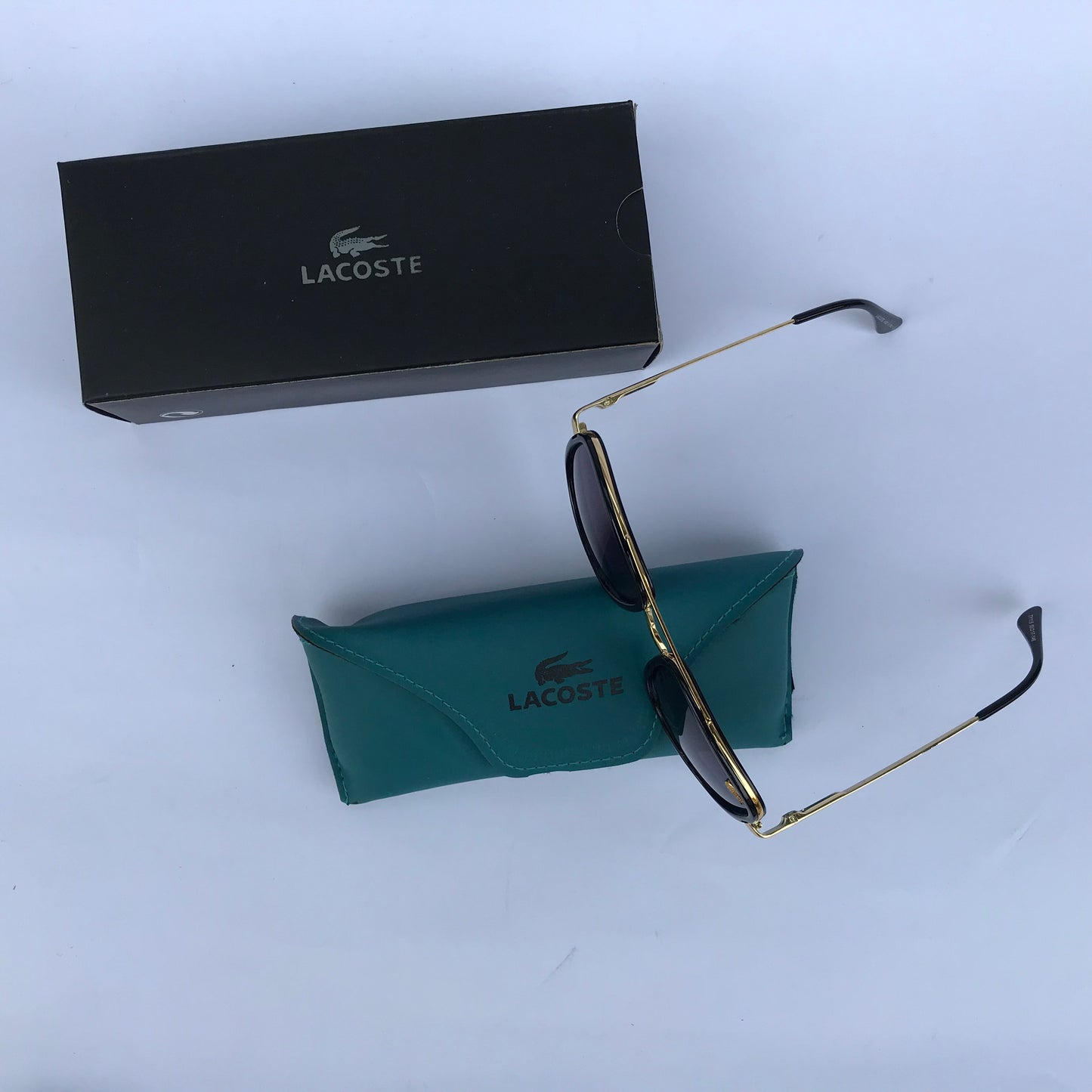 Lacoste Multi Coated Polarized Glasses with Accesories L-14